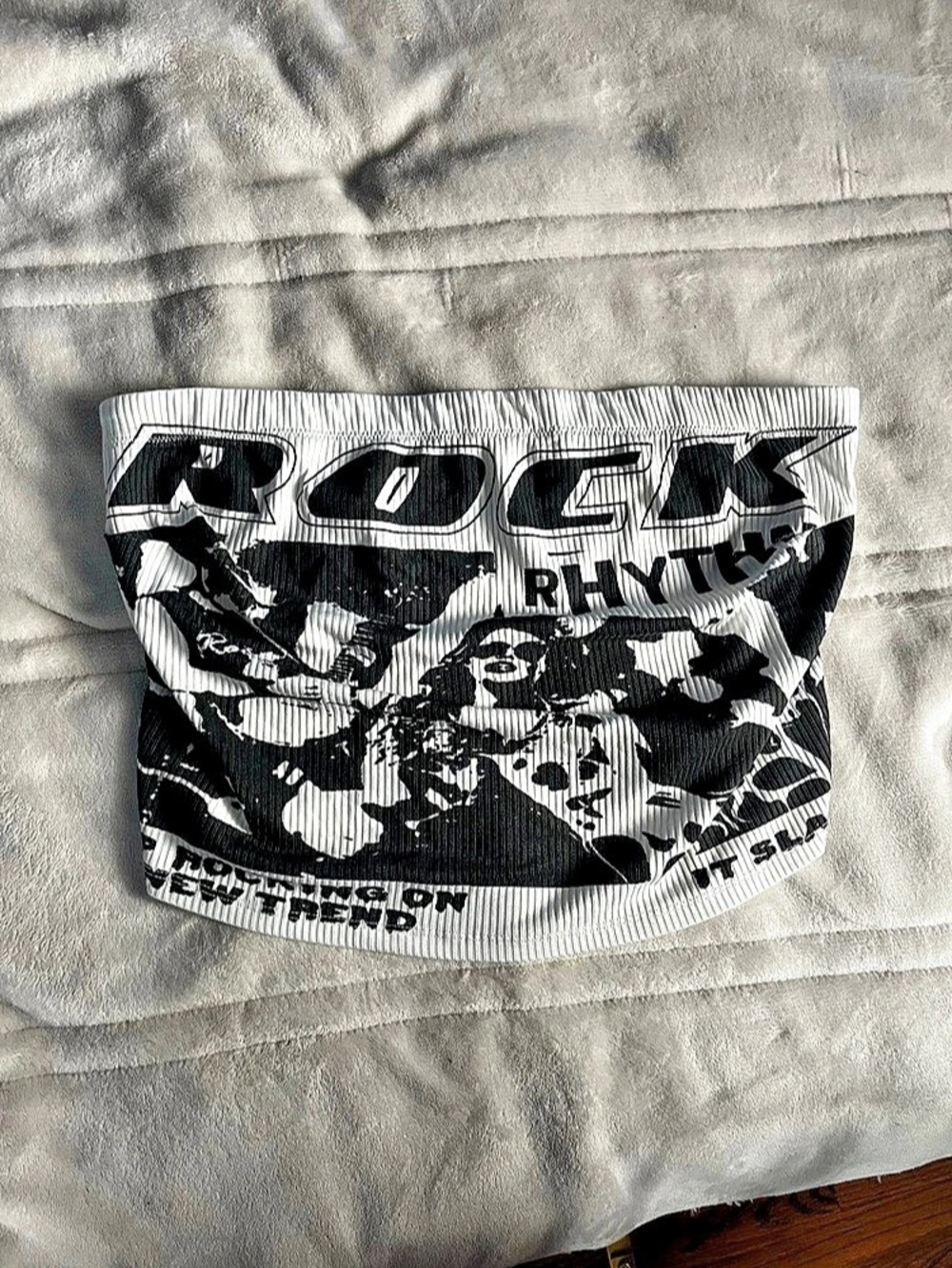 Graphic Tube Top in Black & White Like New